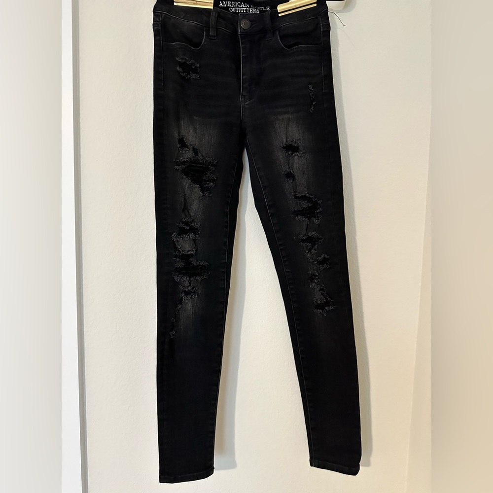 American Eagle hi rise distressed black jegging